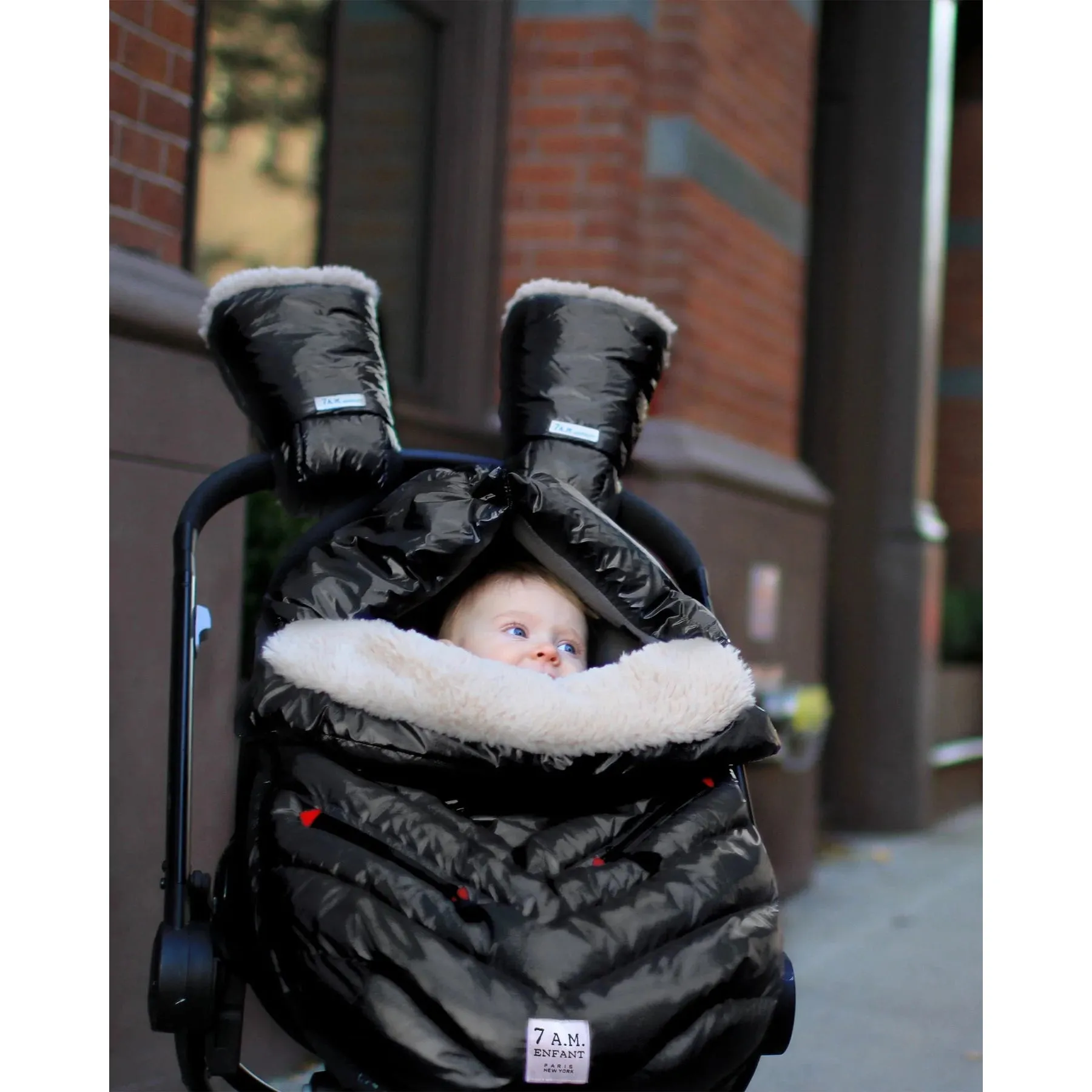 7 AM Polar Igloo Footmuff