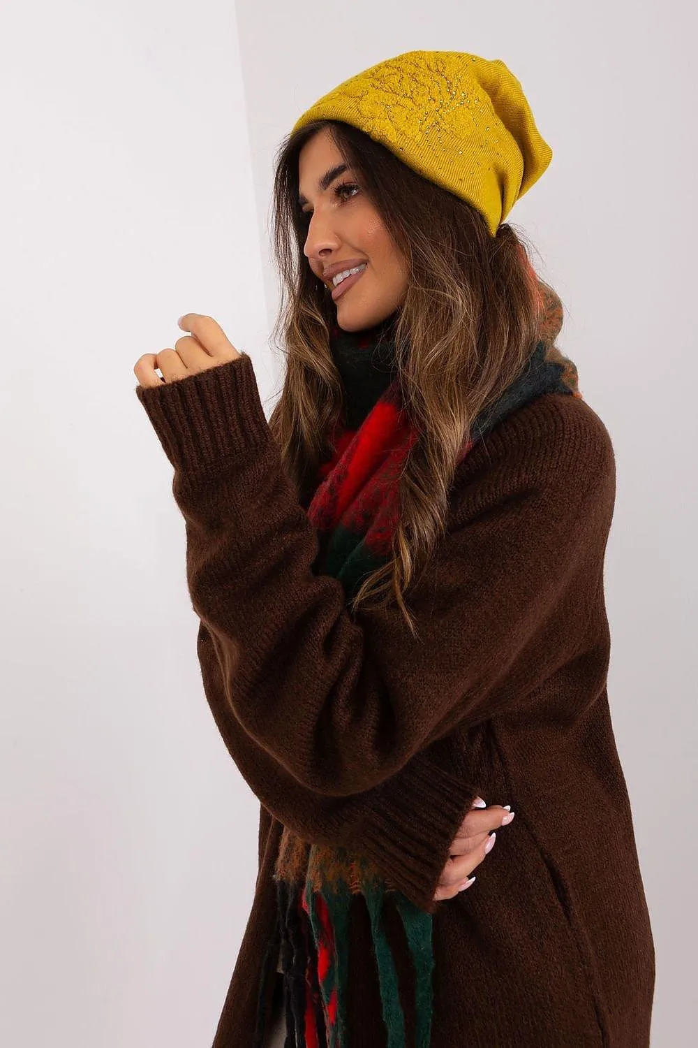Chic Cashmere Beanie with Sparkling Rhinestone Accents