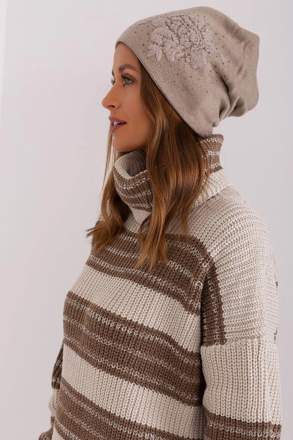 Chic Cashmere Beanie with Sparkling Rhinestone Accents