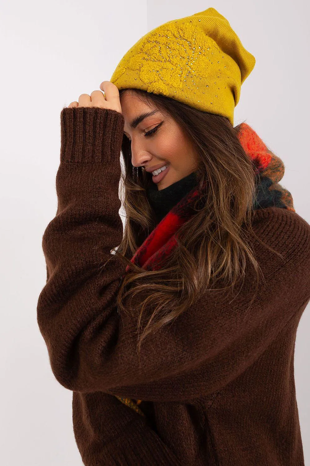 Chic Cashmere Beanie with Sparkling Rhinestone Accents