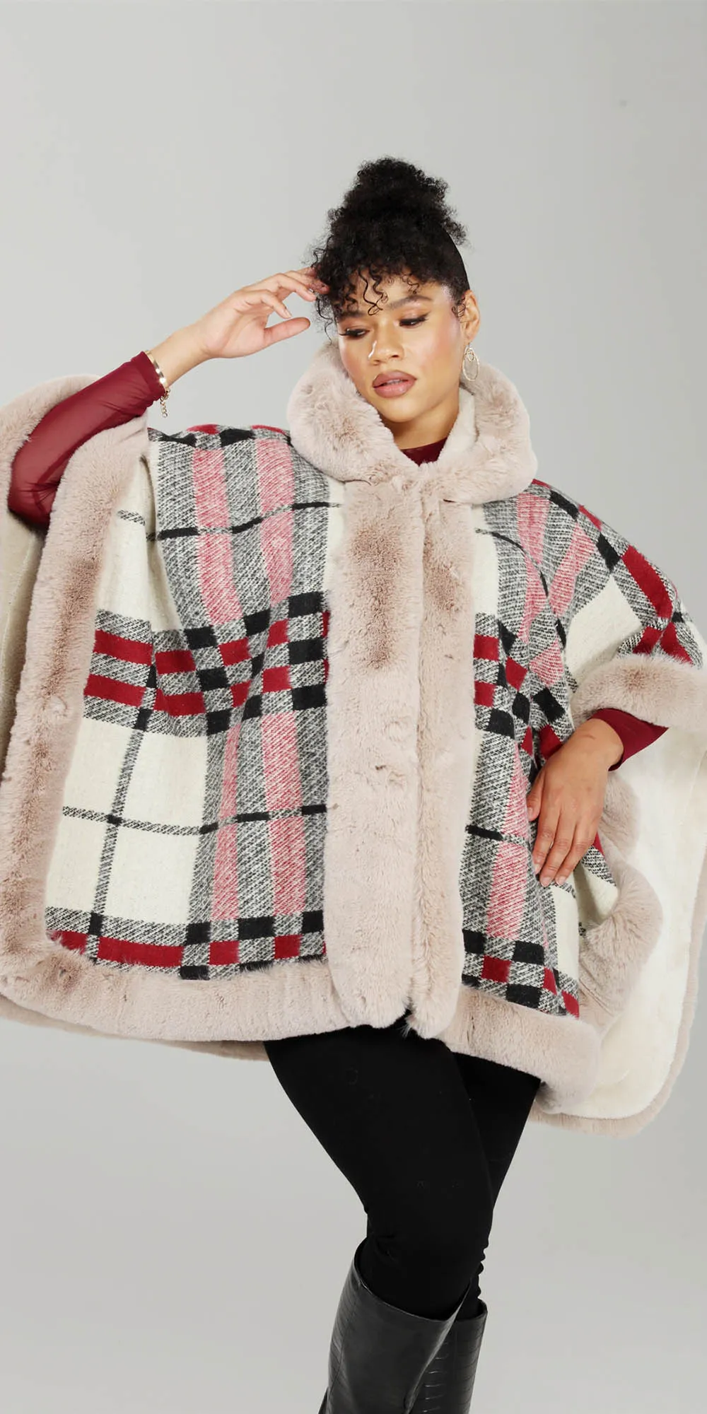 Luxe Moda LM239 Faux Fur Trim Print Cape
