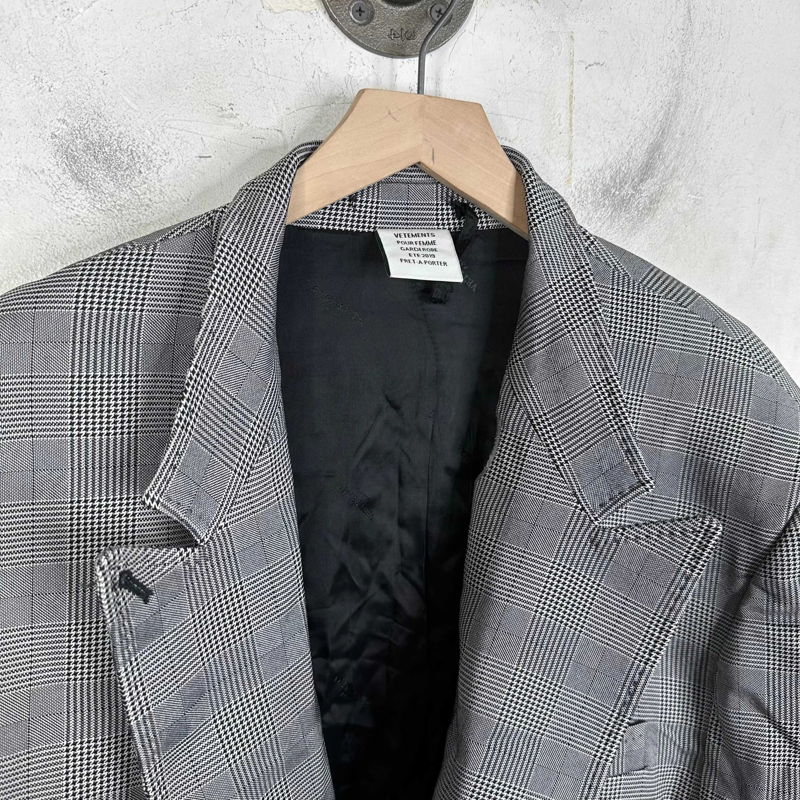 Vetements Grid Padded Shoulder Blazer