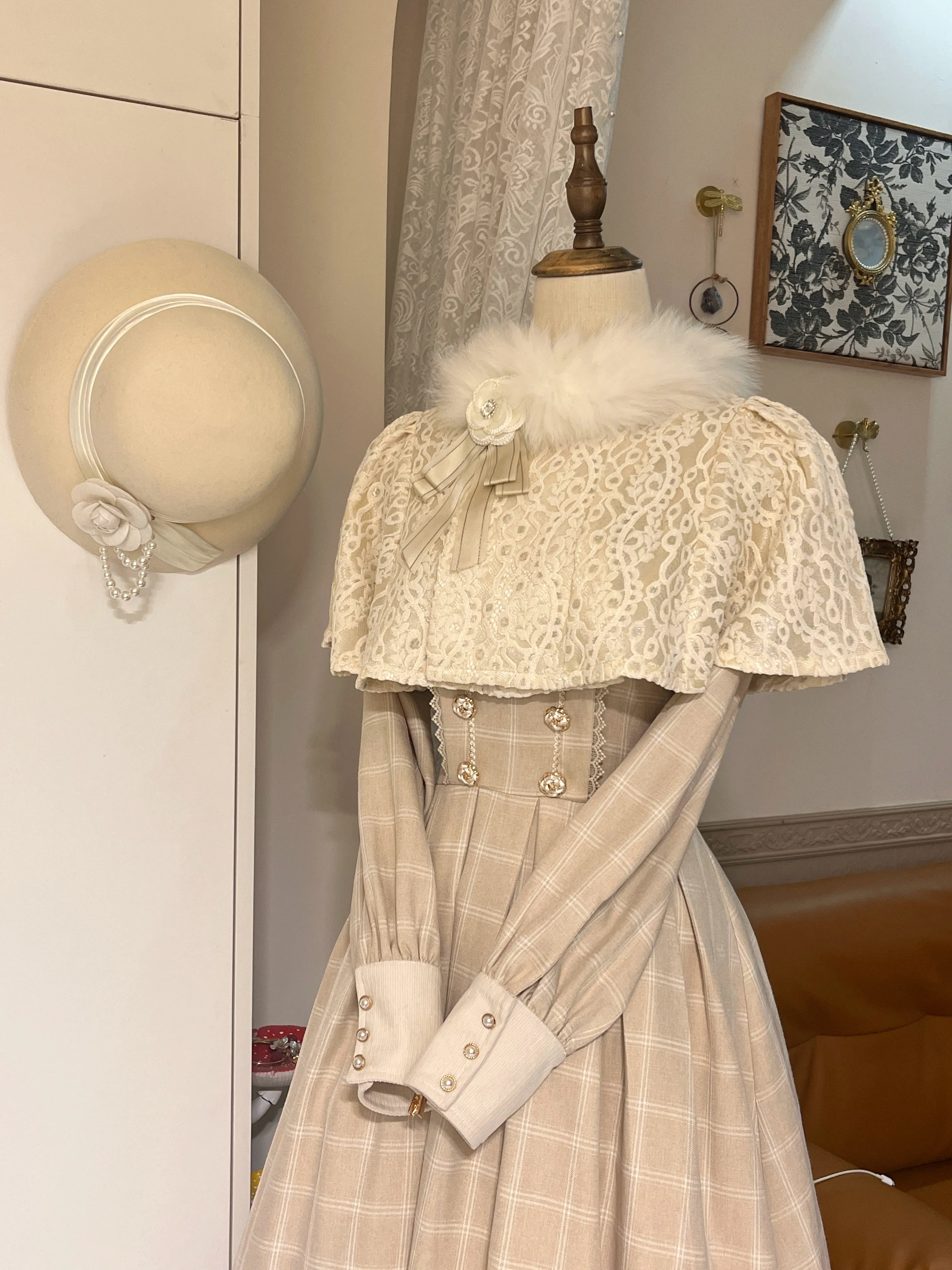 ZeeYe~Elegant Lolita Cape Fur Collar Lolita Cape Coat